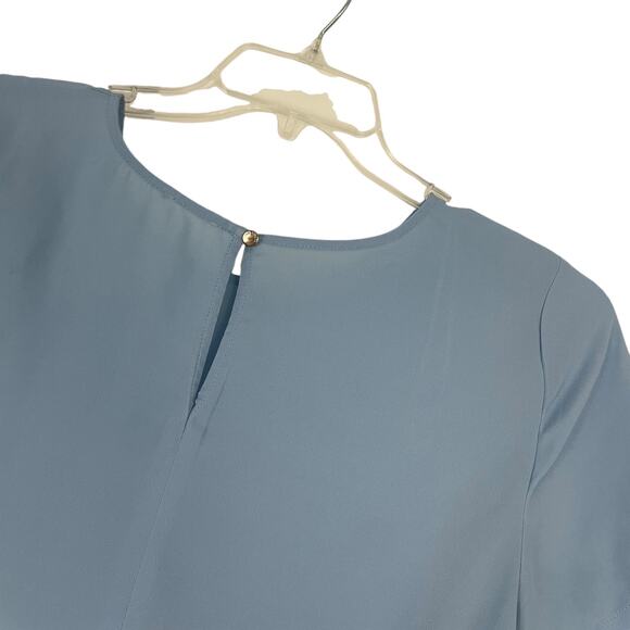 Beautiful Light Blue Short Sleeve Blouse - Picture 4 of 6
